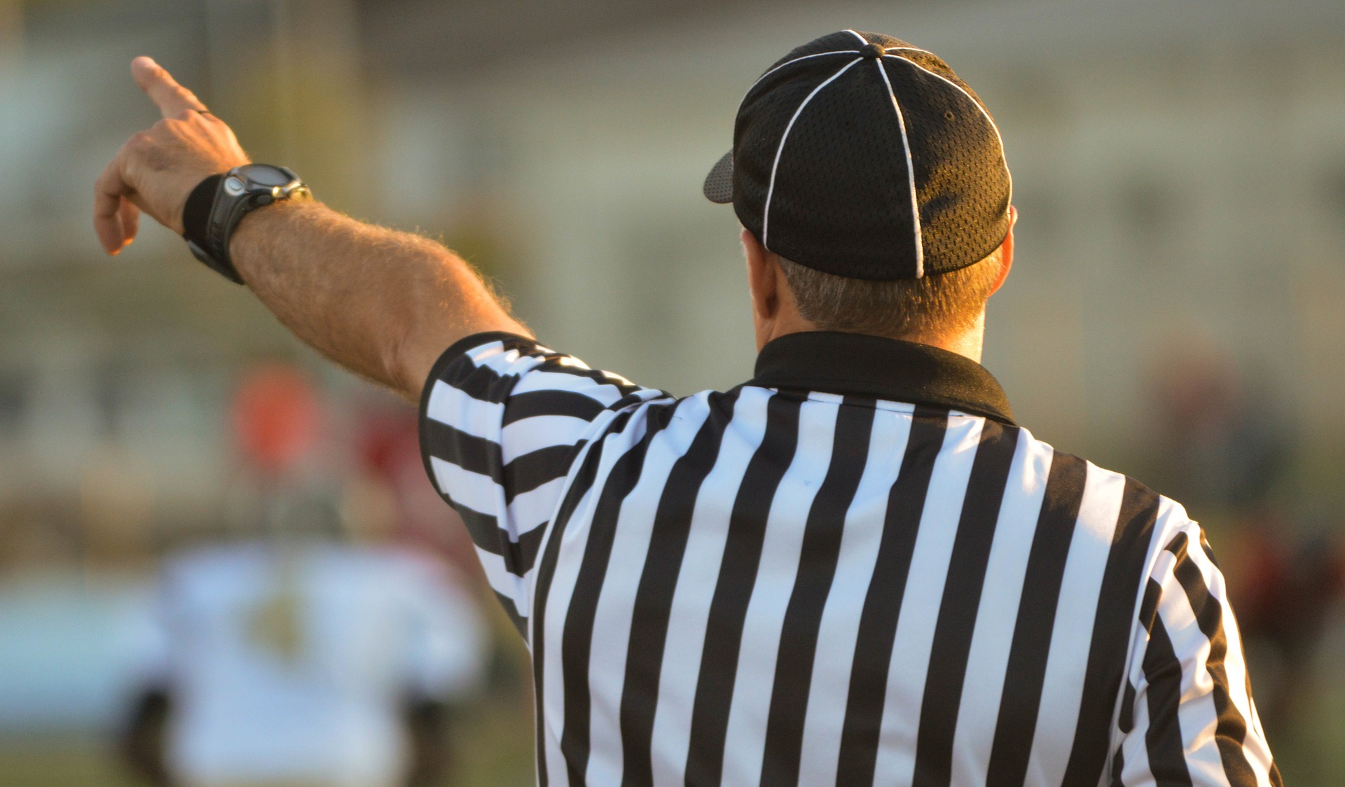 Herren-Referee Fortbildung für neue Regeln zur nächsten Saison